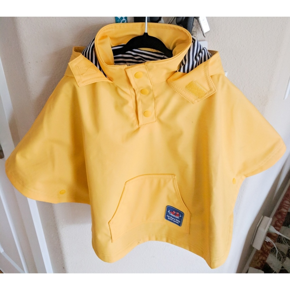 Rain poncho hooded fisherman's cape